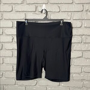 Old Navy Black Bike Shorts Streamlined Fit
